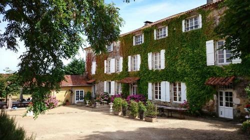 Domaine De Maumont