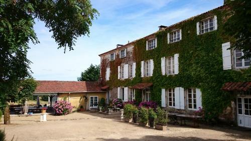 Domaine De Maumont