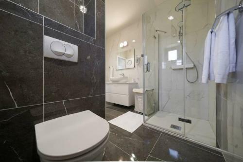 Apartment Vala, 4*, Sea View & Private Heated Pool