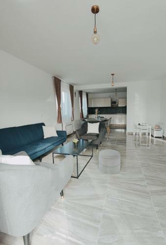 Villa Div