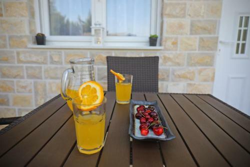 Apartmani Neva, Pridraga