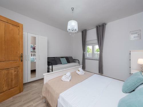 Villa Holiday Home Marcela With Pool