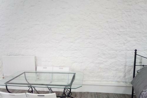 New: The Burren Art Gallery - (1798)