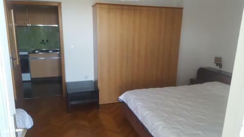 Beach Apartment Viktor 2