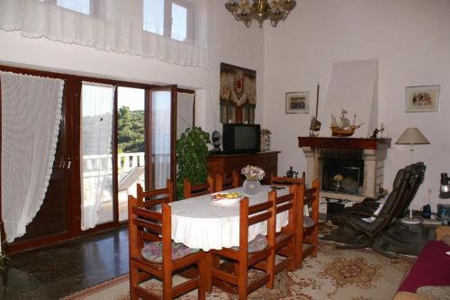 Apartments By The Sea Postira, Brac - 2909