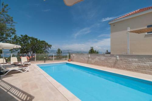 Pool Villa Tin On Island Bra?