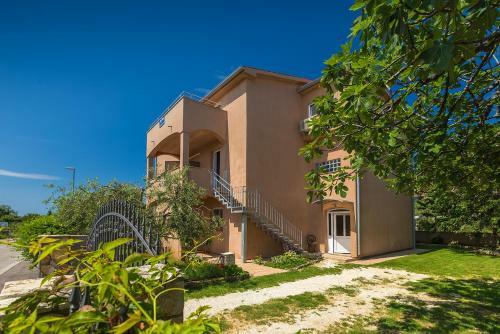 Apartamentos Vila Milla