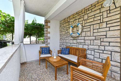 Apartments Nikola 2113