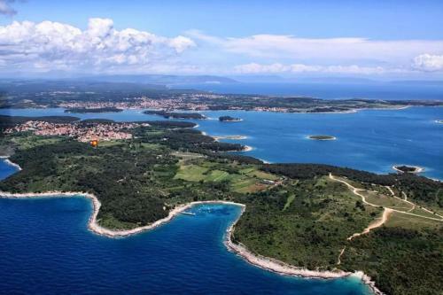 Villa Ceja, A Luxury Stay Nearest Kamenjak Beaches