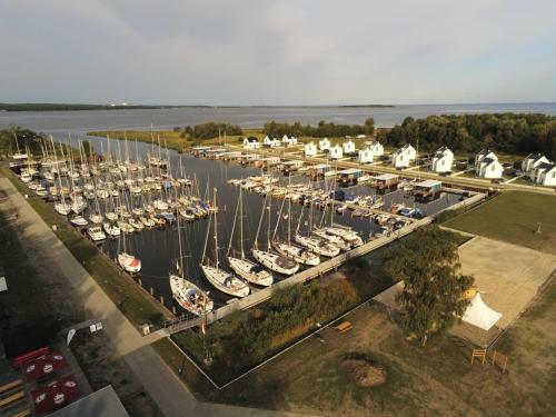 Ferienh�user Im Yachthafen