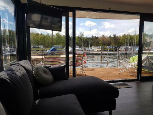 Usedom Hausboot - Floating Houses - Hausboot Ostsee