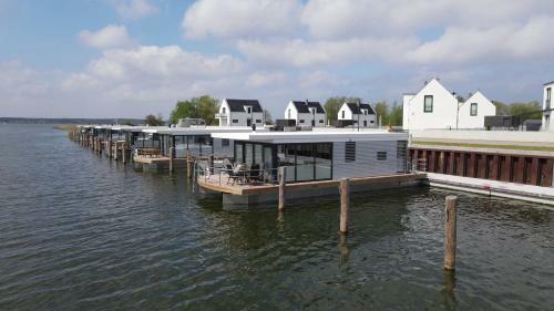 Usedom Hausboot - Floating Houses - Hausboot Ostsee
