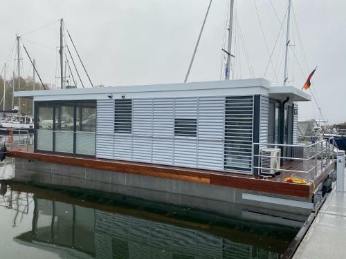 Hausboot Trinity