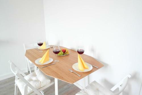 Sunny Apartment II