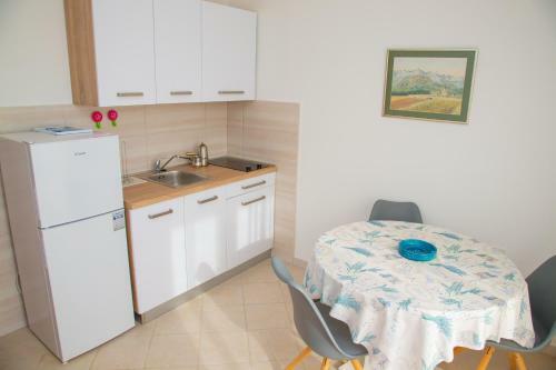 Tonica Apartments
