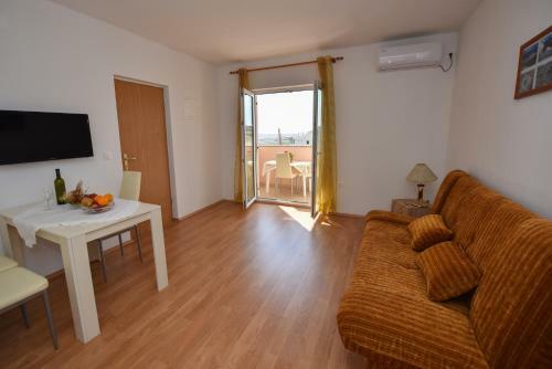 Apartments Zakarija