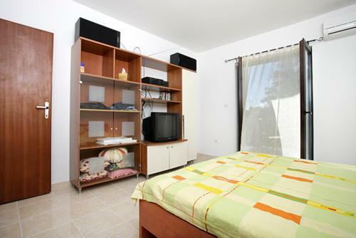 Bmgs Family & Couples Apartments
