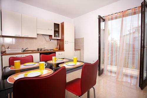 Bmgs Family & Couples Apartments