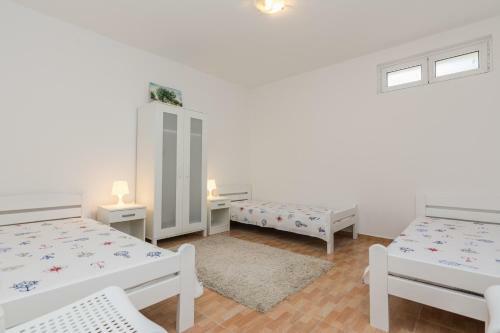 Apartment Maja In Novalja