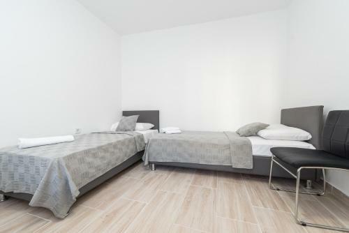 Balen City Central House For 8