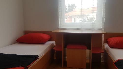 Novalja - Triangle Apartment