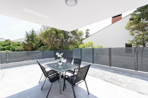 Apartamento Villa Star 1 A Centrally Located Ap. With A Pool