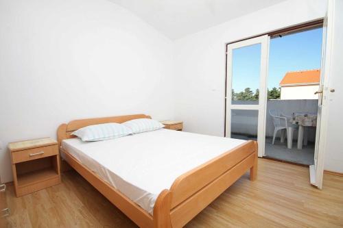 Apartments With A Parking Space Novalja, Pag - 9350