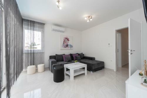 Apartamento Villa Star 2 A Centrally Located Ap. With A Pool