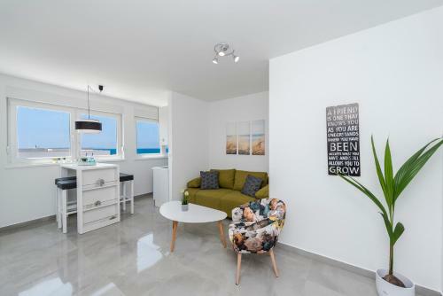 Villa Adria 4 Luxury Apartment With A Pool