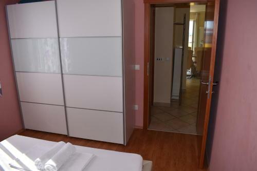 Apartment Romi - Novalja