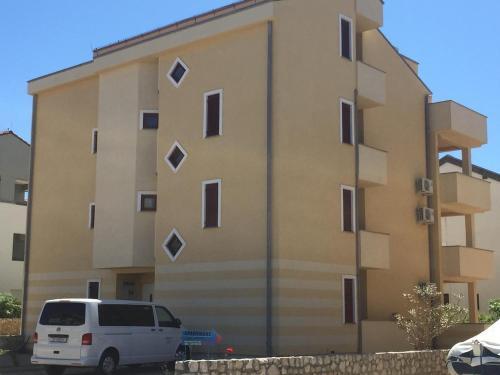 Apartments With A Parking Space Novalja, Pag - 17110