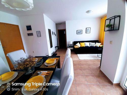 Apartment Loly - A Few Steps To The Beach!