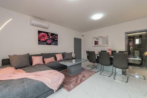 Villa Jana Luxury Apartments