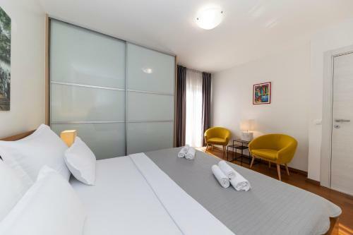 Joy 1 Apartment