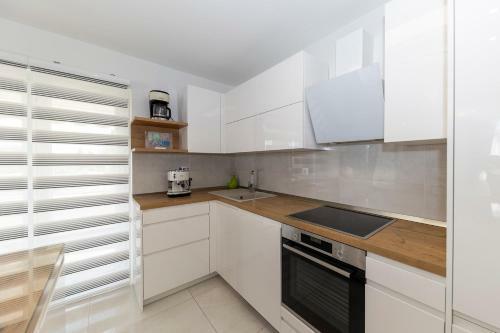 Joy 1 Apartment