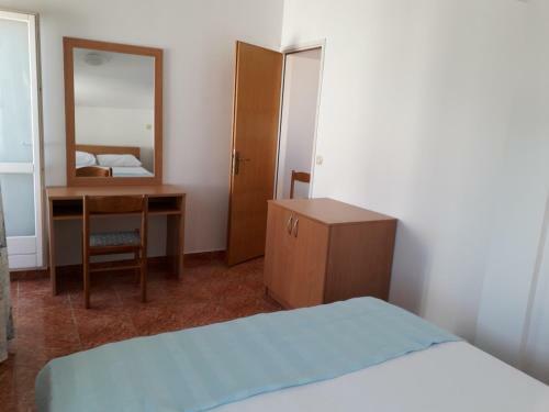 Apartments Miljenko
