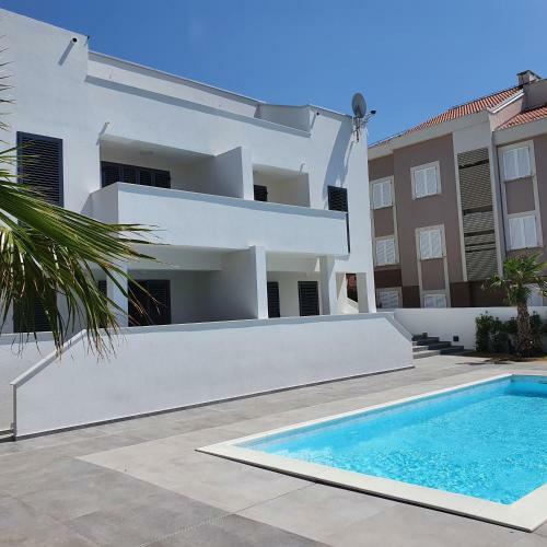 Villa Aquamarine Apartments