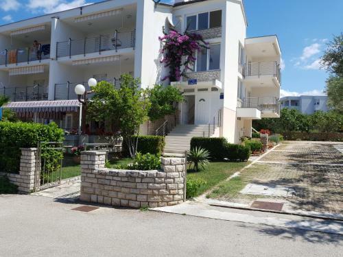 Apartamento Zene - Novalja