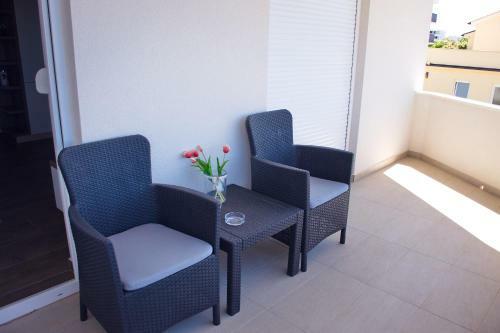 Retro & Fancy Apartments Lld