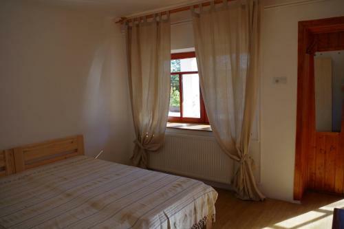 Hostal Guest House St. M�ria