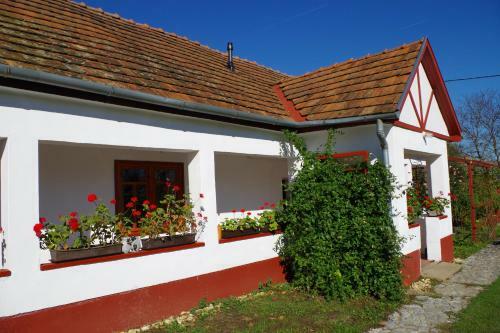 Hostal Guest House St. M�ria