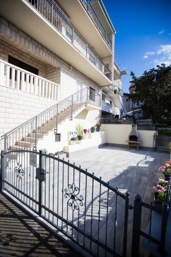 Luxury Apartments Mia