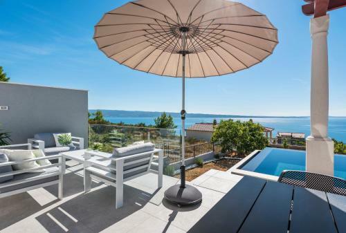 A Brand New Villa - Infinity