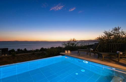 A Brand New Villa - Infinity