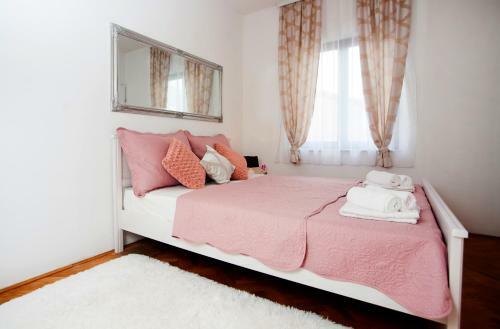 Apartamentos Nina Suites With Sea View