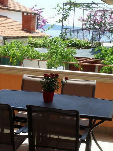 Apartment Maja Podstrana-split