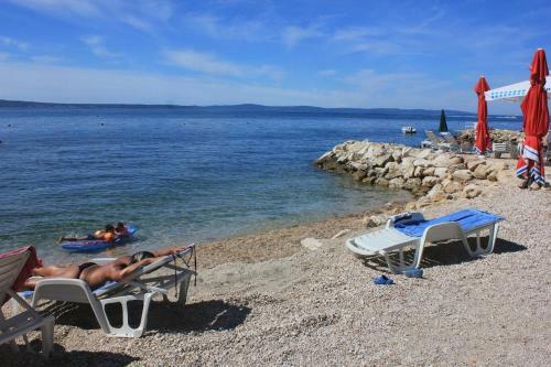 Apartments By The Sea Podstrana, Split - 17229