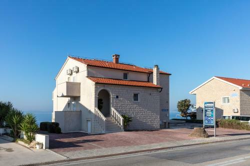 Hostal Apartments Antonio - Podstrana, Split