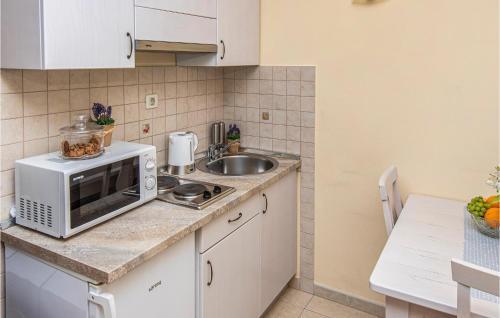 Stunning Apartment In Podstrana With