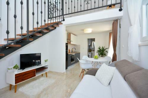 House "river And Sea"